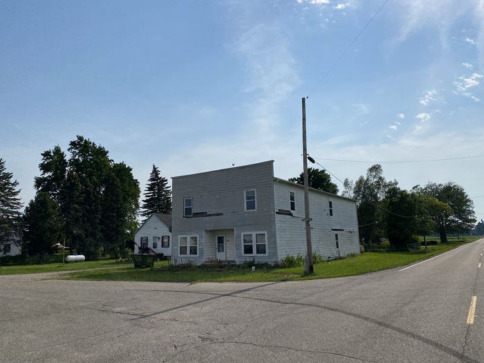 Decker - July 2021 Photo (newer photo)